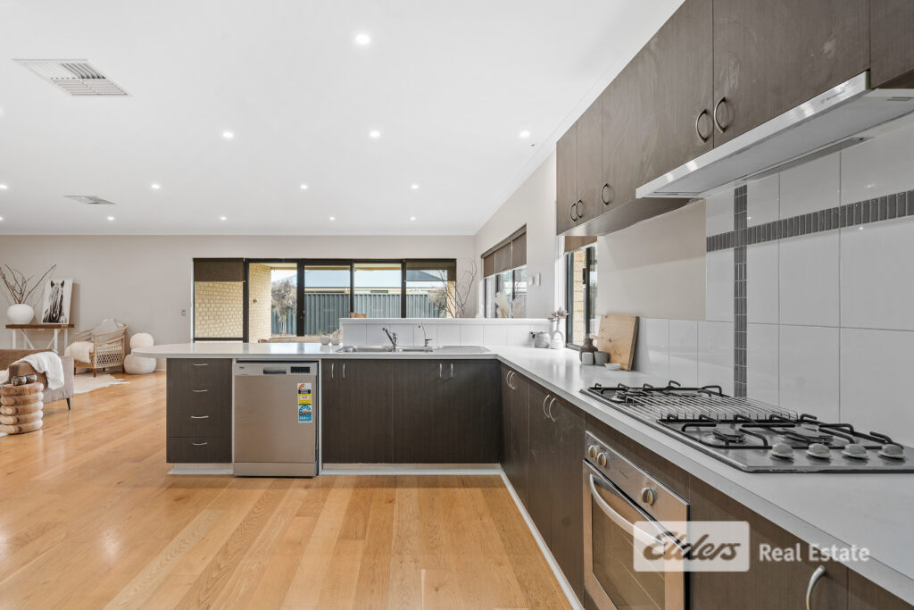 1 Millbridge Boulevard Millbridge – 05